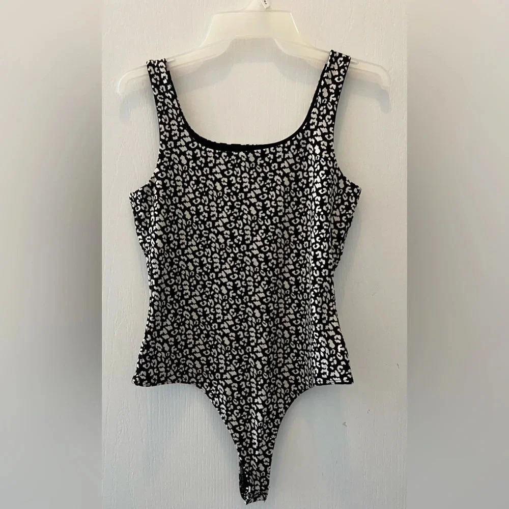 Banana Republic black and white bodysuit